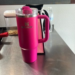 Stanley CAMELIA 30 oz. Used for water no straw